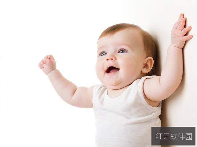 宝宝把腿抬起来靠墙上?解读婴幼儿肢体语言与发育信号